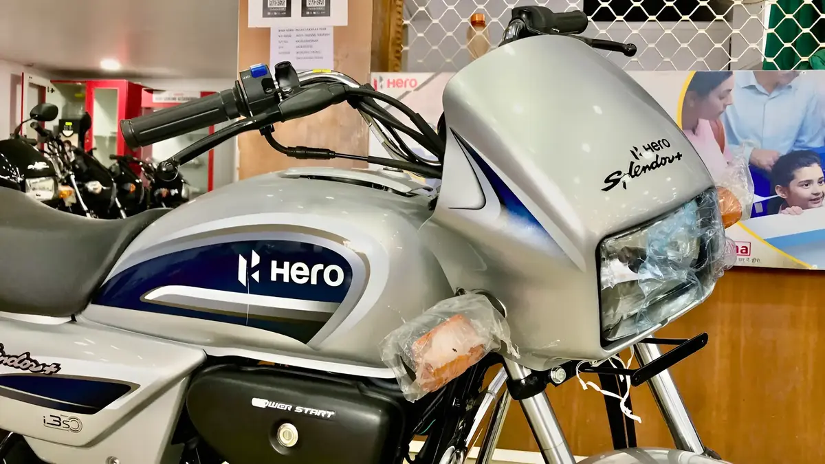 Hero Splendor Plus XTEC 2.0 2026: 73 km/l High Mileage, Smart Features & Road ₹78,000 - ₹85,000